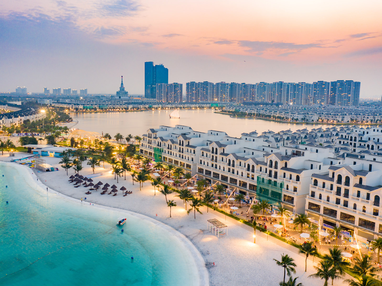 Biệt thự Vinhomes Làng Vân bền bỉ trước nắng gió biển